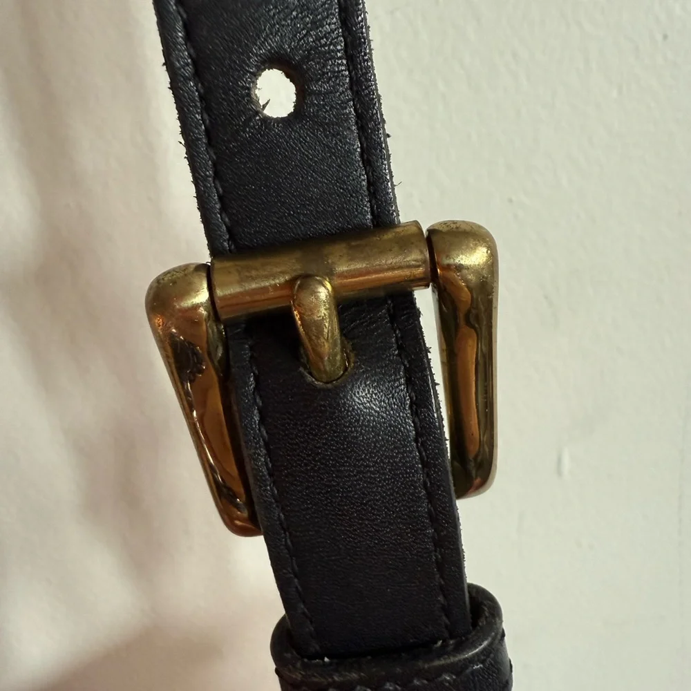 Vintage Dooney & Bourke, all leather black equestrian crossbody bag. - Picture 10 of 13
